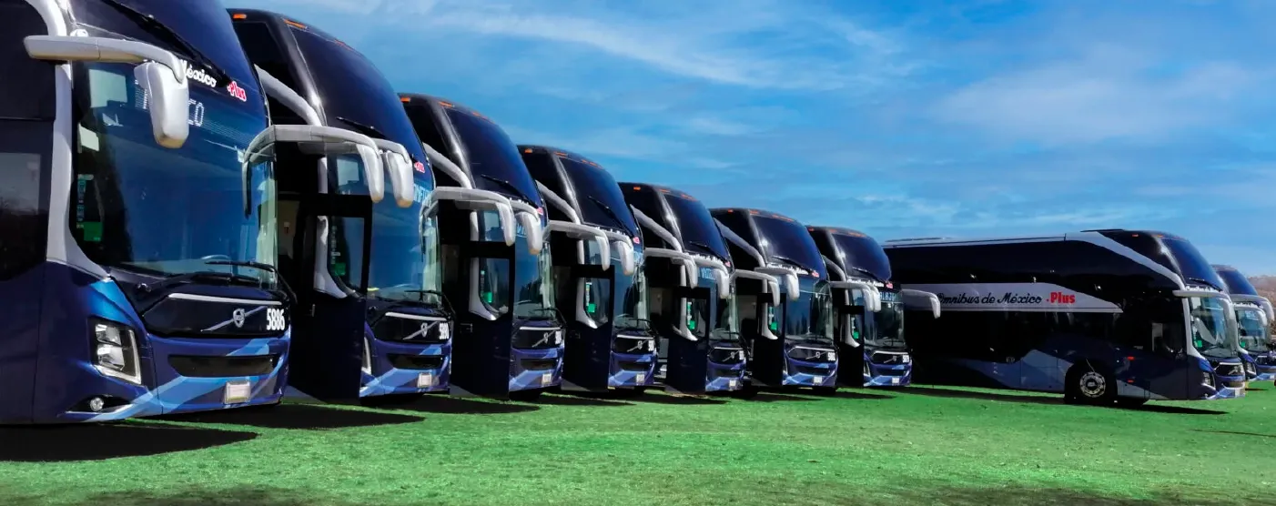 Pantallas a bordo — Digital en transporte